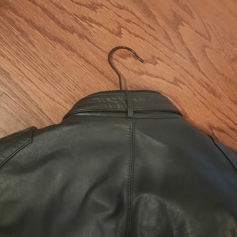Men's Black Leather Jacket - Picture 9 of 16